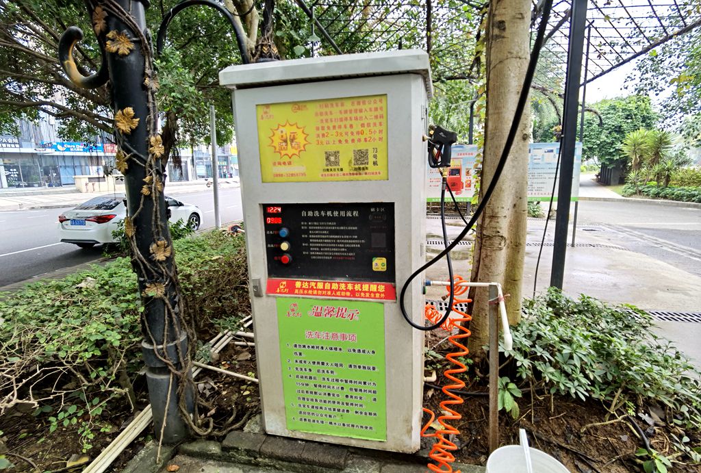 海口万人海鲜广场自助洗车,海口有多少家8元自助洗车公司