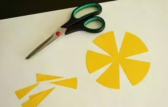 玉米叶手工粘贴画图幼儿园手工,老虎手工灯笼幼儿园手工制作