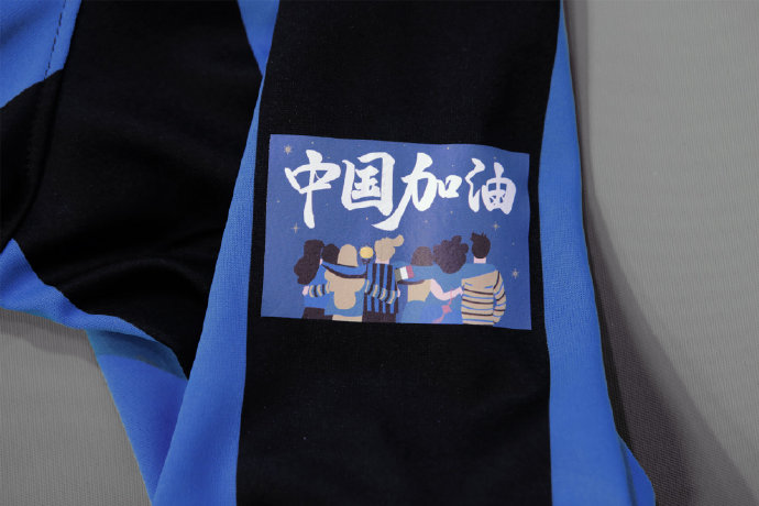 国米对战ac米兰卢卡库伊布,伊布染红国米米兰德比