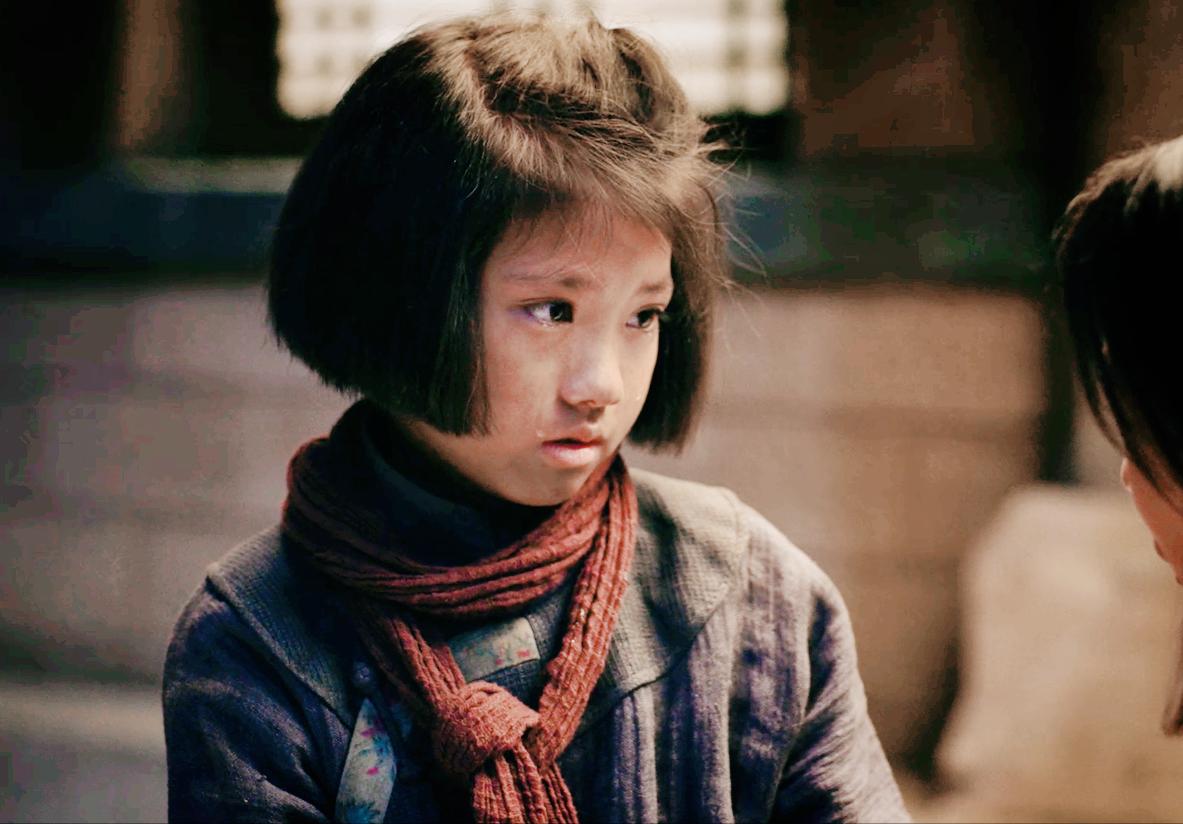 《啊摇篮》从敌区监狱来了26个孩子，父母都是革命英雄可敬又可怜