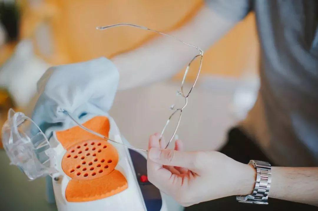 一定要收藏的店铺,高空五星级眼镜店