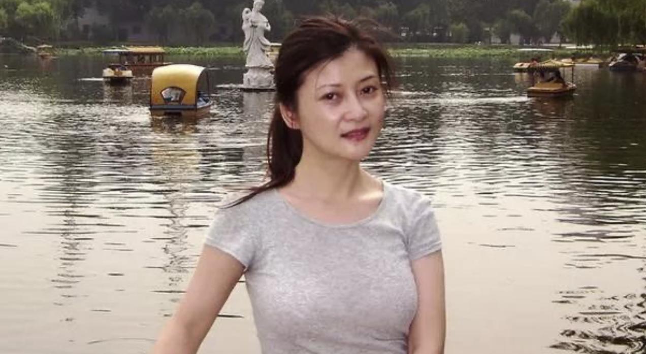 朱晓琳1984年妈妈的吻专辑完整版,朱晓琳第一次唱妈妈的吻歌曲视频