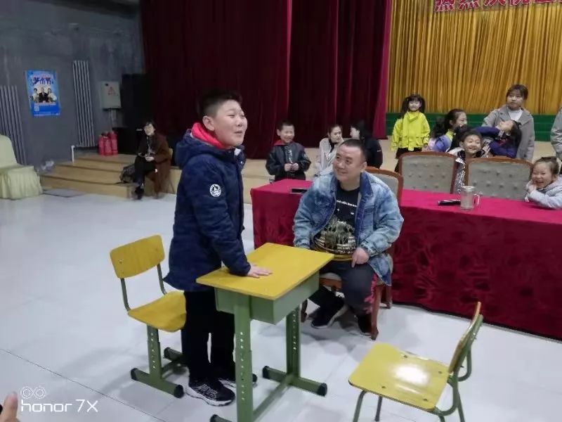 首都艺术家协会秘书长刘建——听家长讲述“红门”里的他