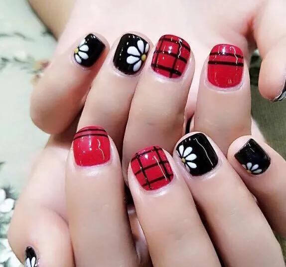 有一种颜色叫blackpink,blackpink黑色火焰美甲