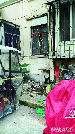 绿化带乱停车,乱停车不文明