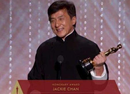 成龙各个时期战斗力,成龙在影视界中有多强的实力