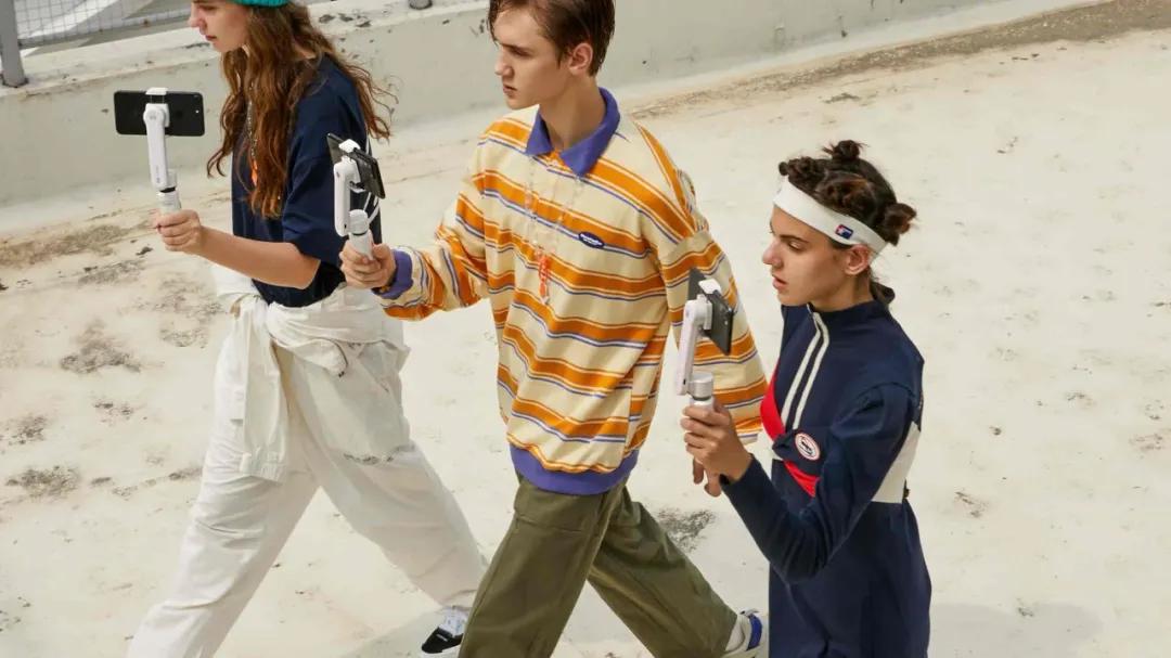 最适合拍vlog的设备手持自拍杆,拍vlog最好的自拍杆