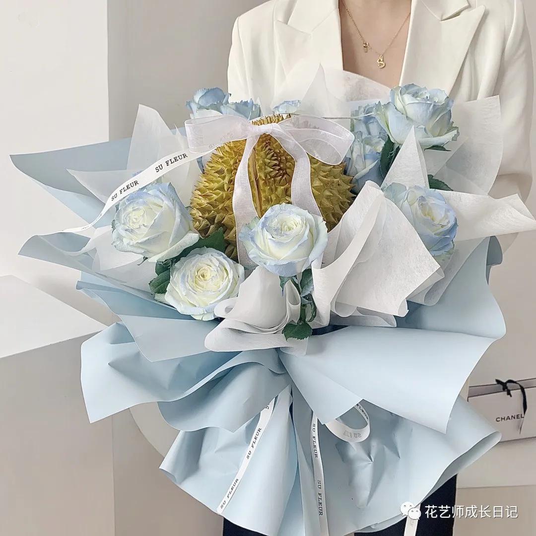 节日特辑vol.3|520碎冰蓝玫瑰花束，再来一波