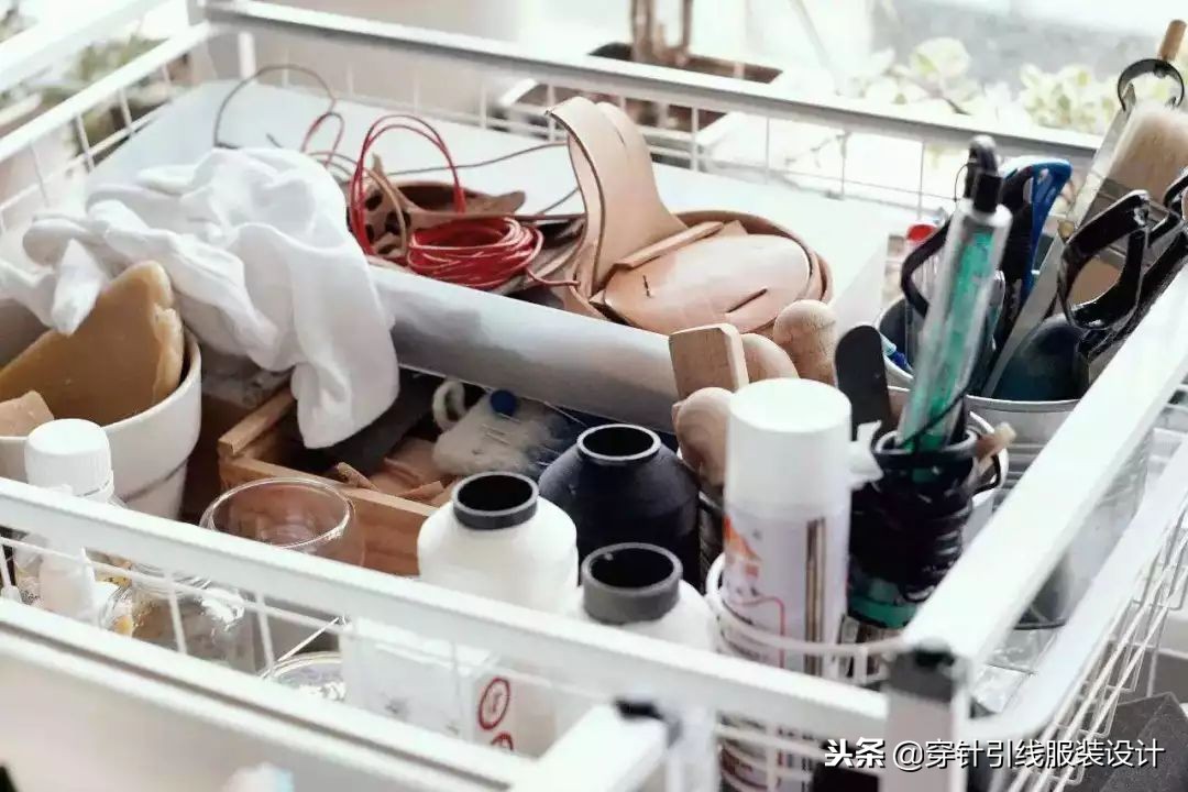 穿衣搭配技巧30-40岁夏款,穿衣搭配的技巧和方法