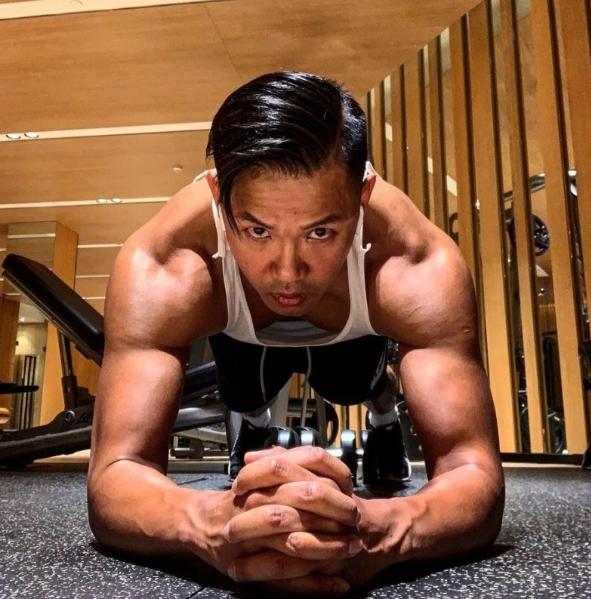 范玮琪哈佛学历疑似造假?老公黑人公布真相:为了供弟弟念书休学