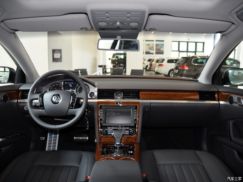 德累斯顿铜雕塑,德累斯顿的国宝级建筑