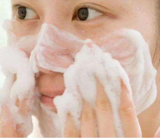 如何彻底根除脸部螨虫跟毛孔粗大,毛孔粗大螨虫打洞怎么办