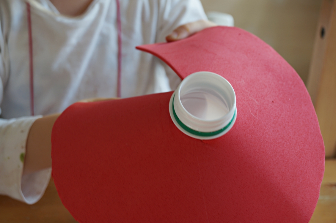 元宵节冰墩墩拿着小灯笼手工制作,能点灯的元宵节手工兔子小花灯