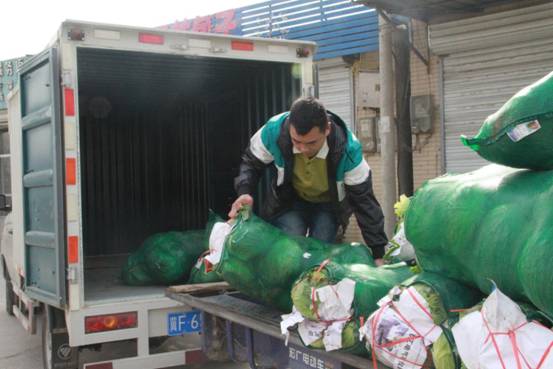 邢凡说:福田祥菱V1挺好用于超市配送很满意