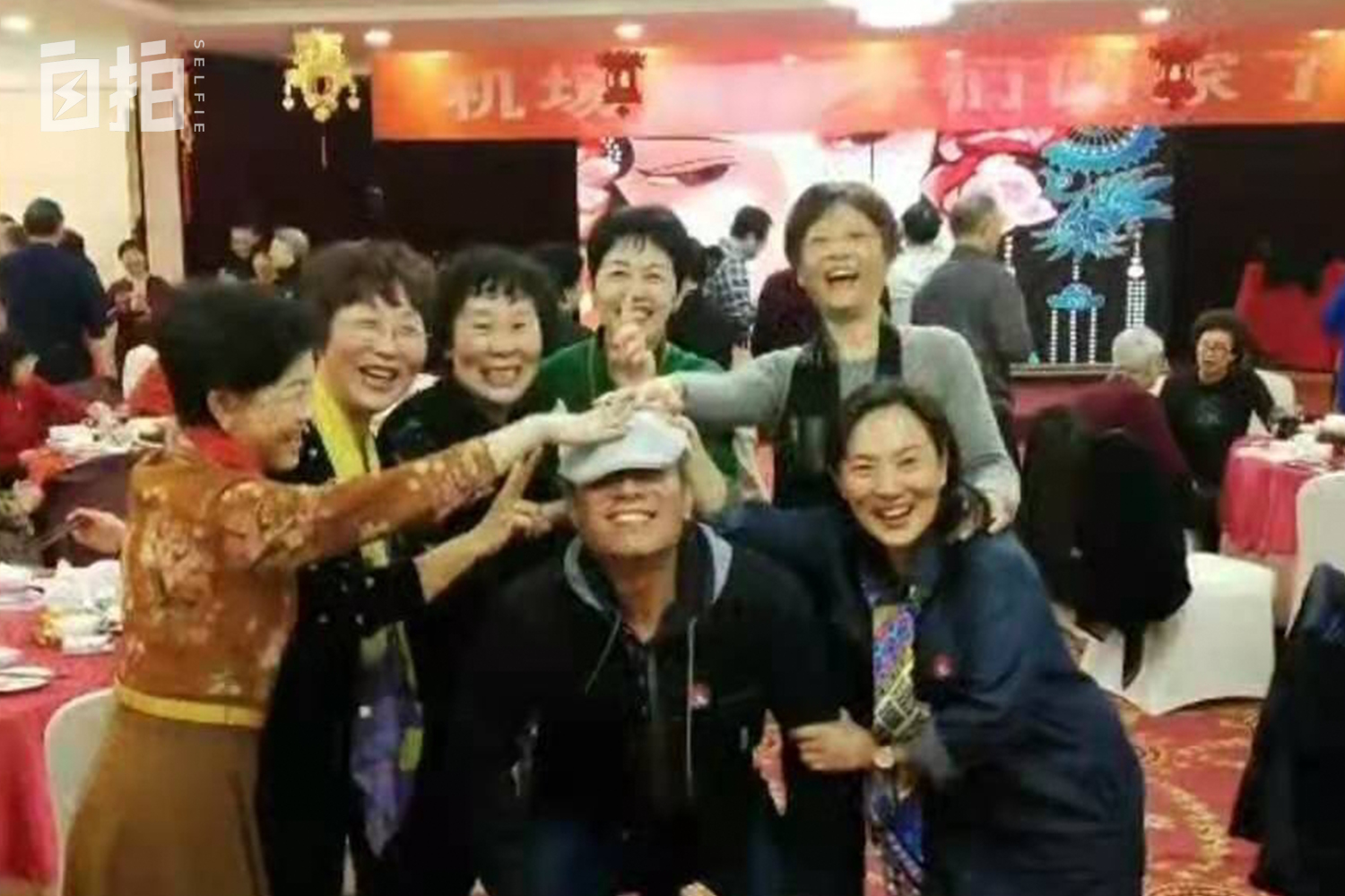 我，部队大院长大，17岁成省队运动员，参加过奥运会，做过主持人