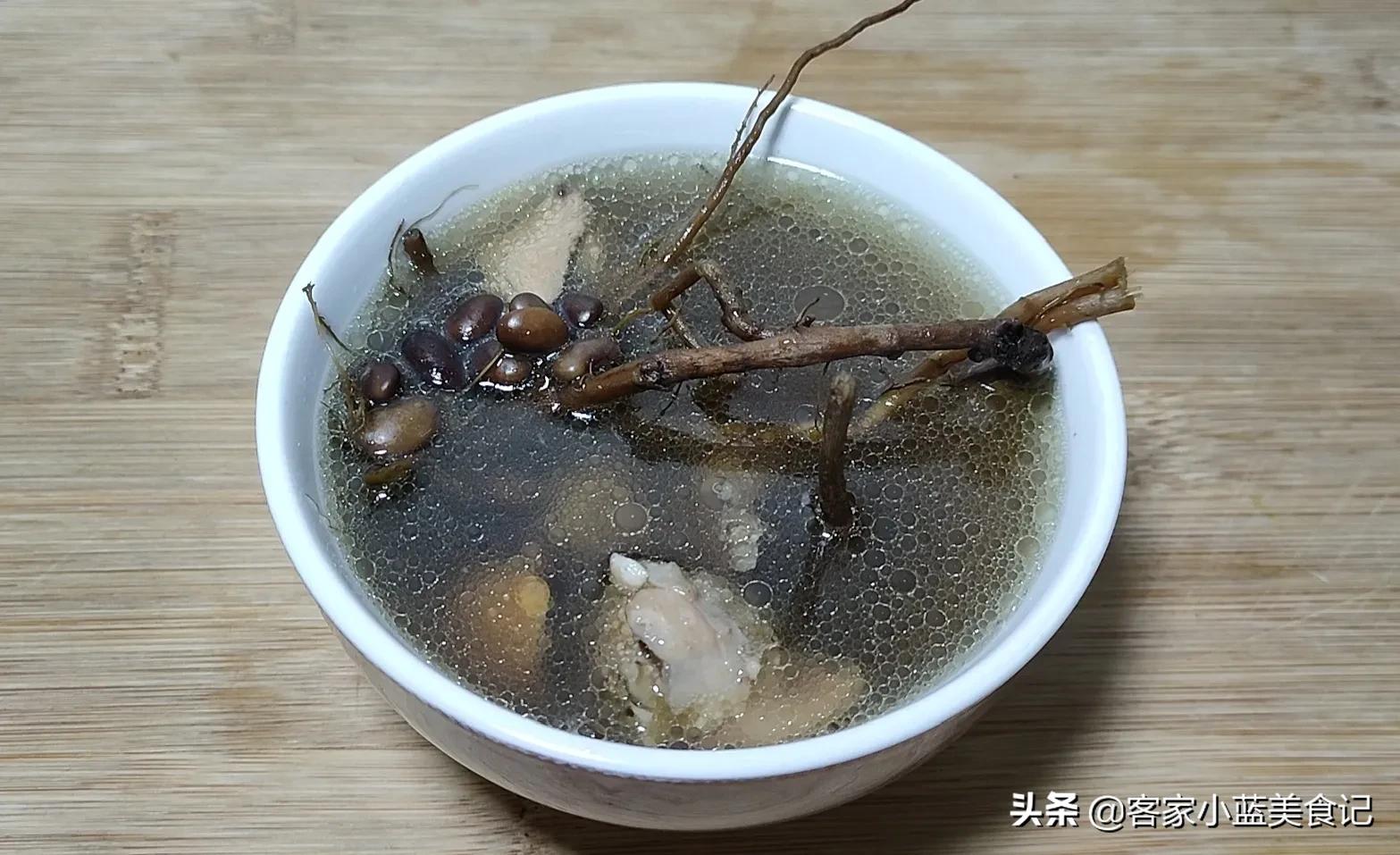 寒冷的冬天要多喝这碗汤简单营养,天冷了女人要常喝这种汤