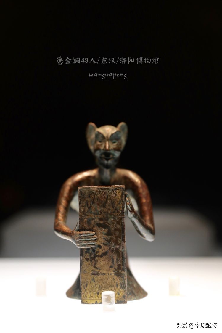 洛阳博物馆专门为二十多件珍宝成立了一个展馆