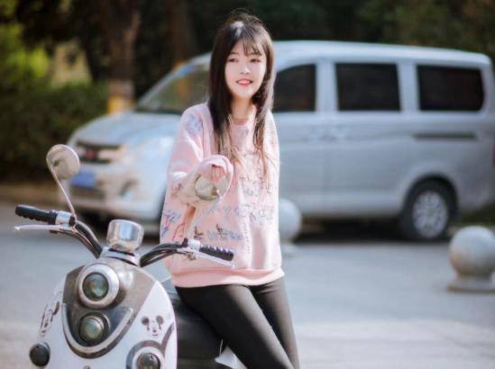 “女可杰”冲上2043分，却依然受到歧视，妹子玩家就不能玩C位？