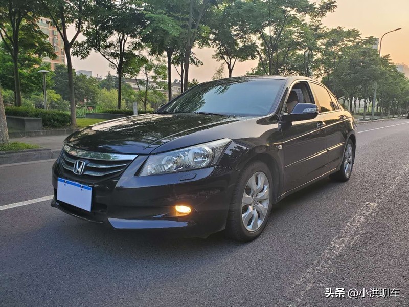 2012年极品雅阁2.4,本田雅阁幻夜锐智版2021款落地价