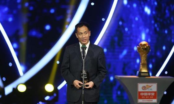 当今足球十大名哨,中国足球史十大最强阵容