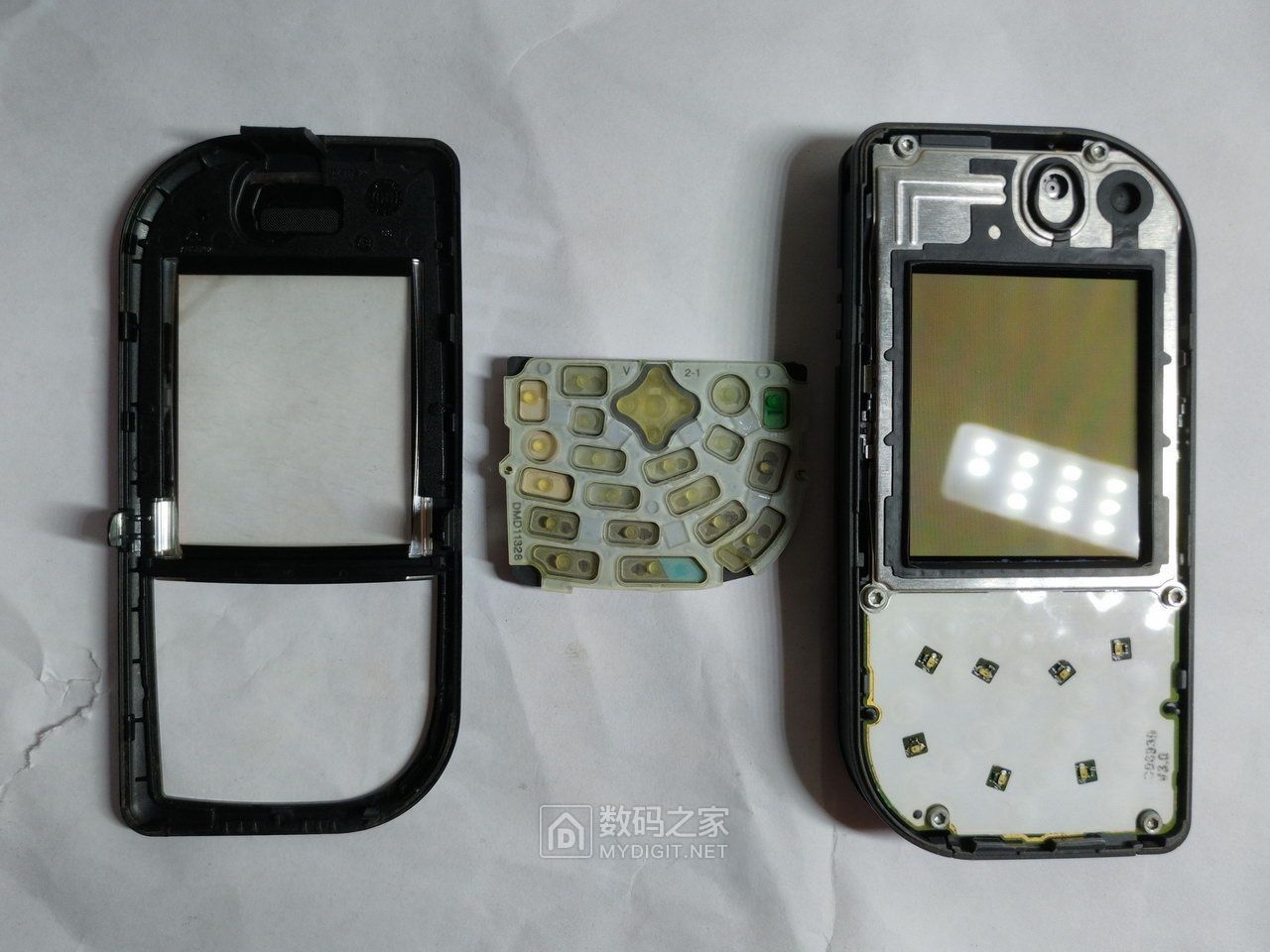 十五年前的直板机皇诺基亚NOKIA7610拆解，时代艳惊四座的设计！
