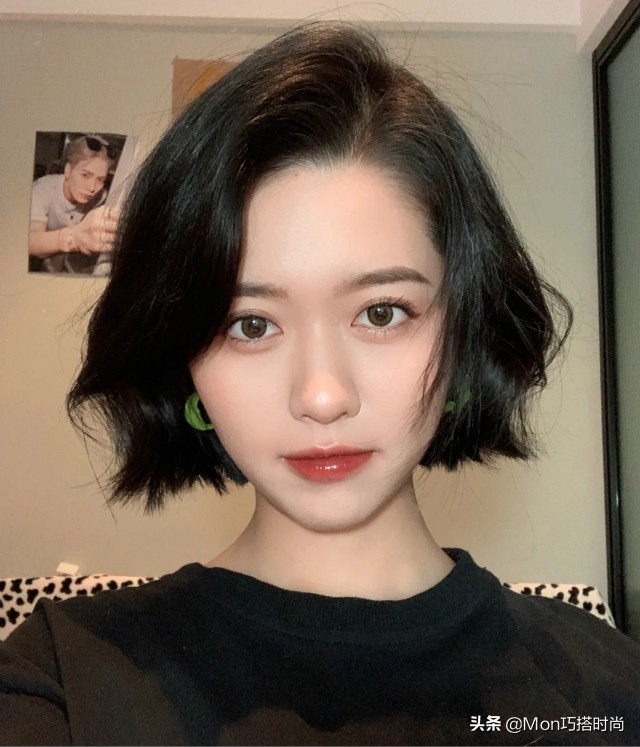 脸大脸圆适合剪短发吗,脸大头发细软还少的适合剪短发吗