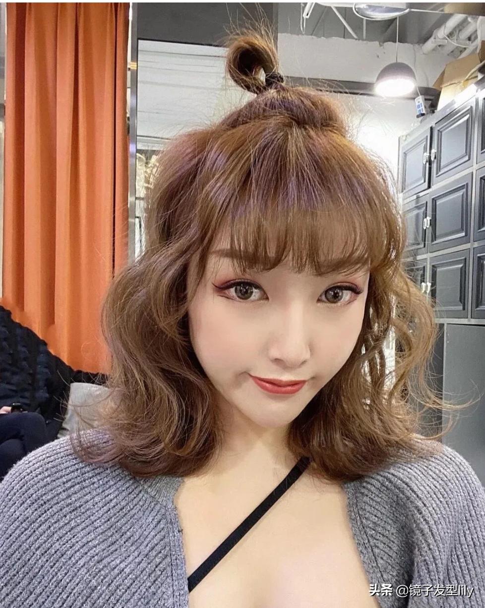 最流行的八款减龄瘦脸发型,40到50瘦脸人剪什么发型好看