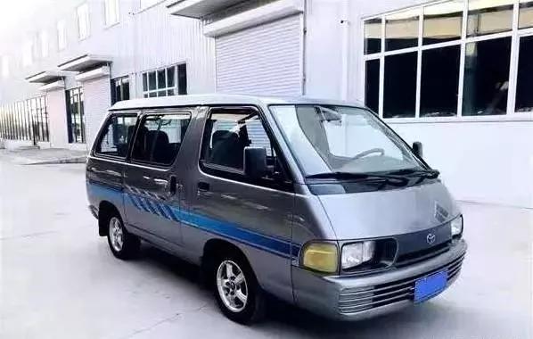 最新款丰田小霸王配置,进口丰田小霸王2.0