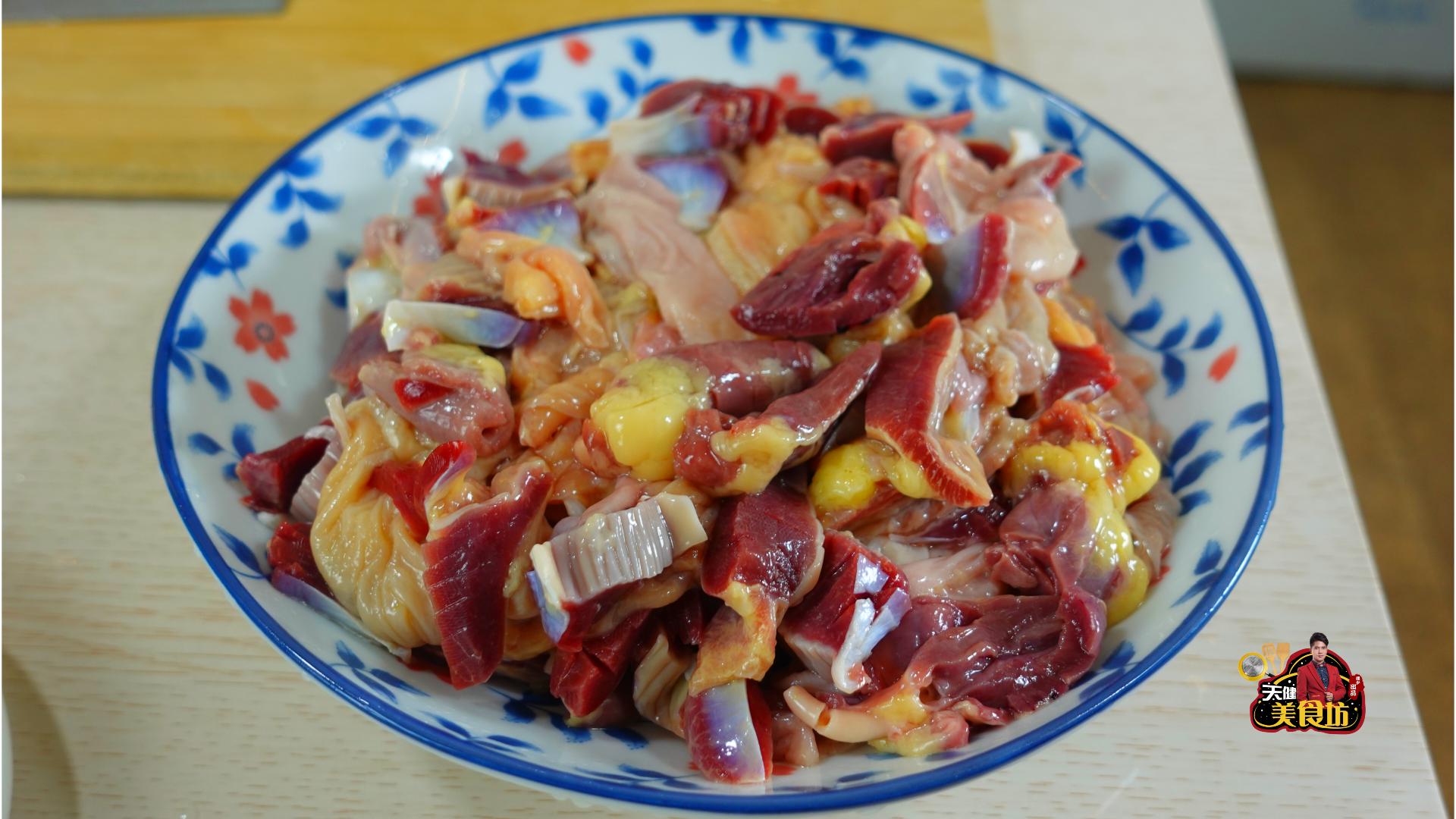 酸豆角炒鸡杂的正宗做法王刚,酸豆角爆炒鸡杂的做法