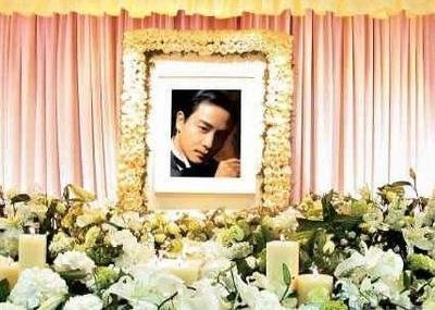 缅怀哥哥张国荣继续宠爱18年,缅怀张国荣纪念视频