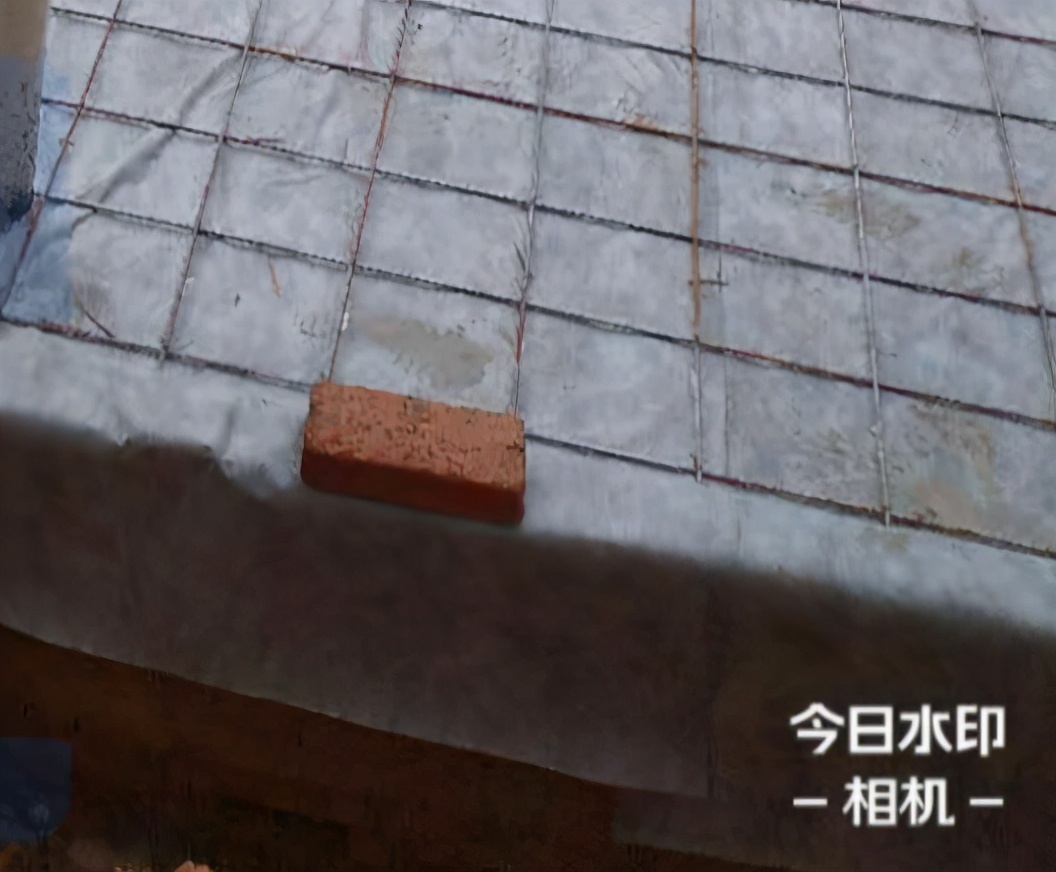 回潮天气怎么预防地板湿,墙角受潮发霉长蘑菇怎么处理