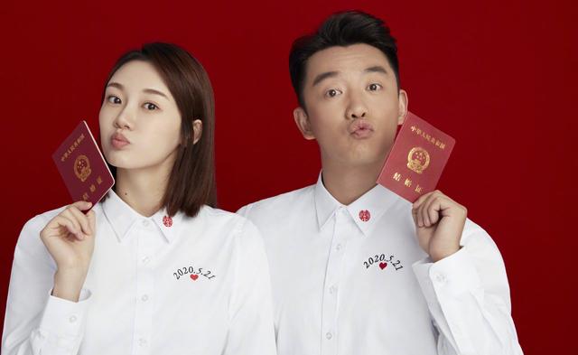 郑恺苗苗秀恩爱相敬如宾,郑恺苗苗恩爱秀甜到心里