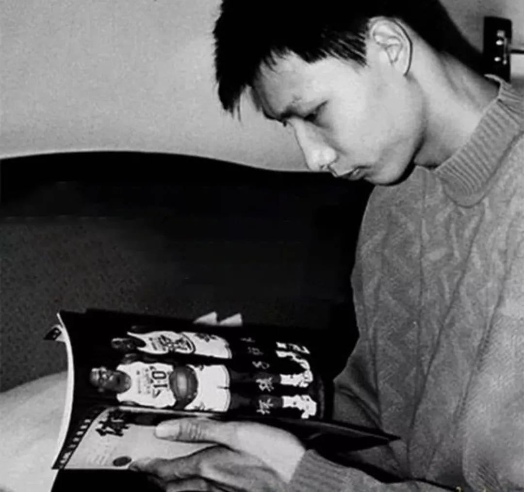 易建联国家队16年,易建联16岁时扣篮