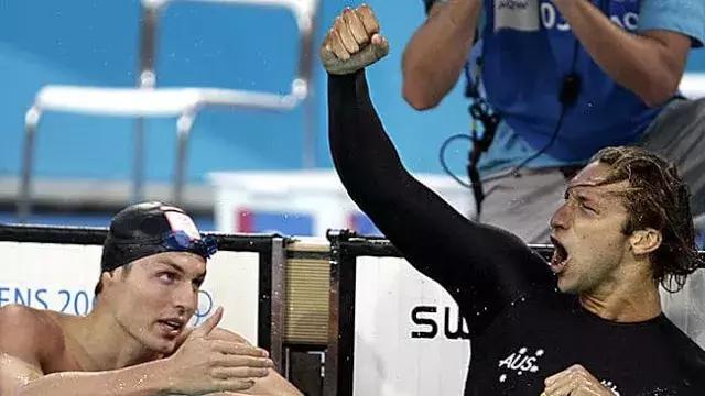 自由泳双侧呼吸的建议,双侧呼吸怎么练