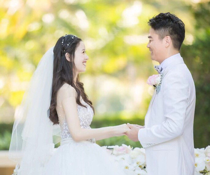 刘强东和奶茶妹是怎么回事,刘强东和奶茶妹妹最新恩爱照片