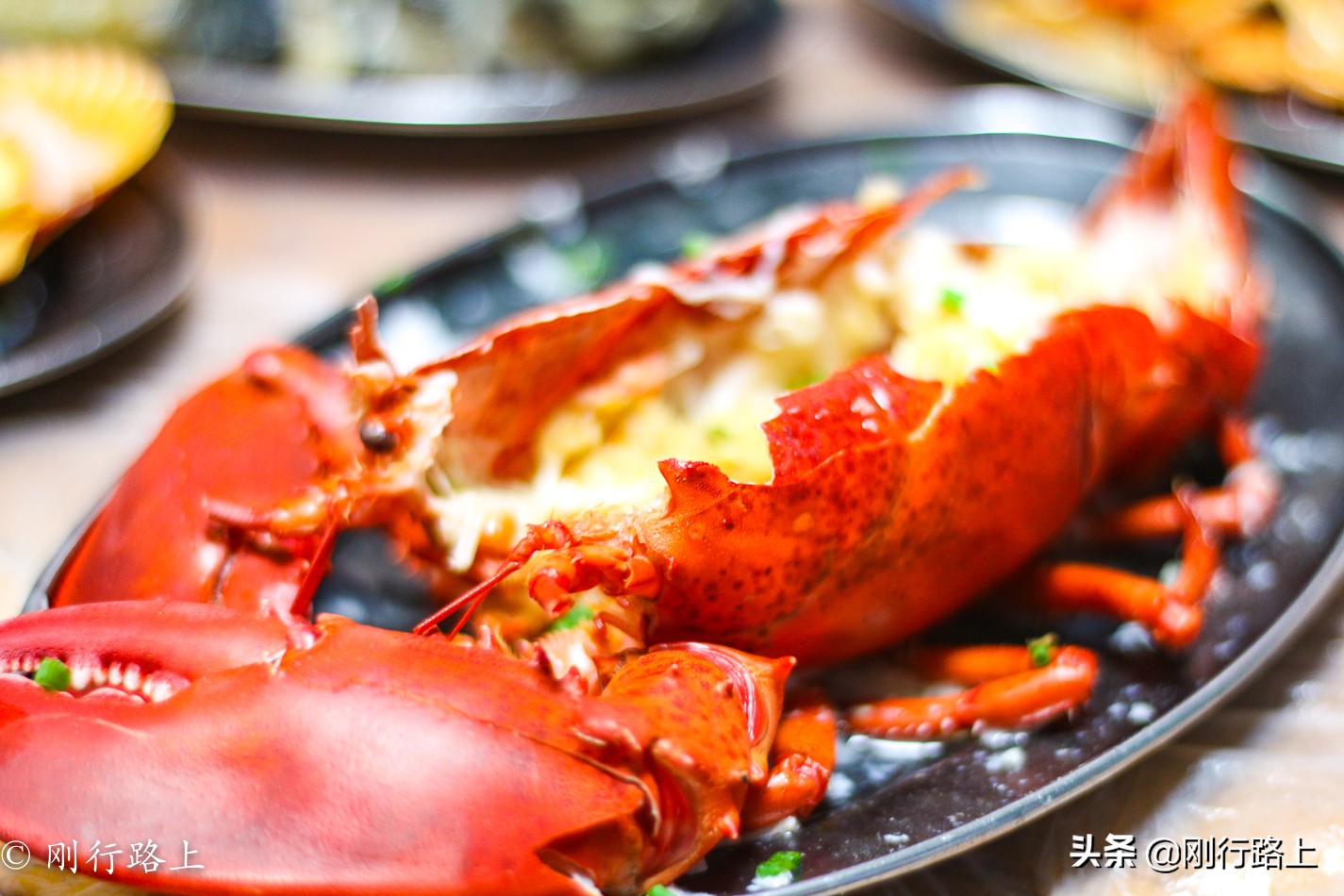 三亚吃海鲜第一市场在哪个位置,三亚吃海鲜到底去哪个市场