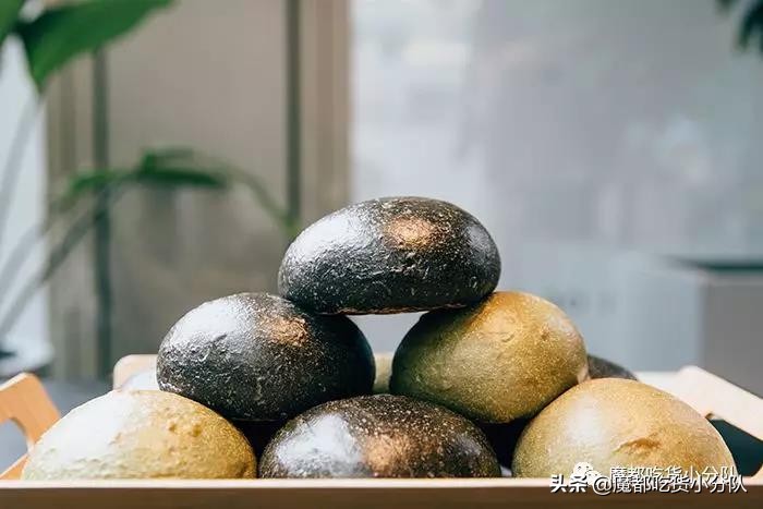 吃了十个青团,吃了4个青团