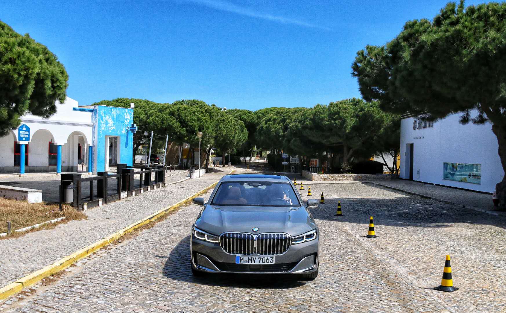 旗舰永远是旗舰！全球首测全新BMW7系