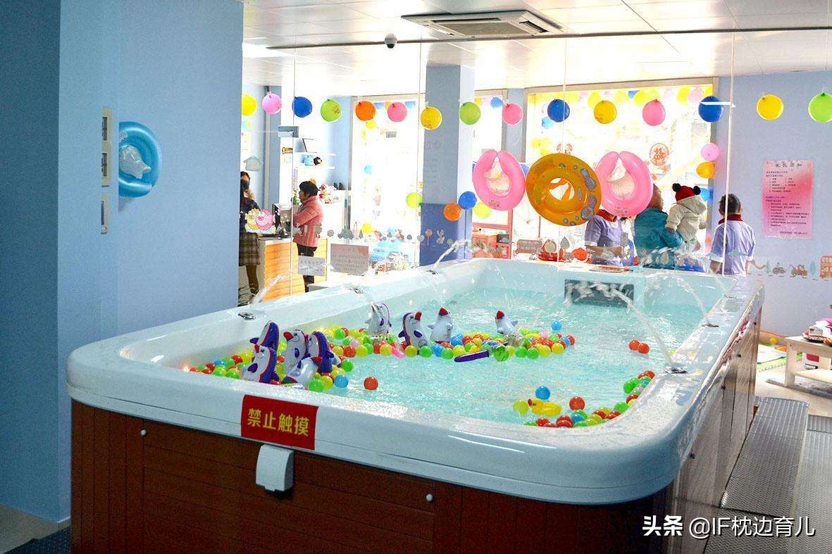 婴儿游泳好处与坏处,婴儿游泳的好处及注意事项图片