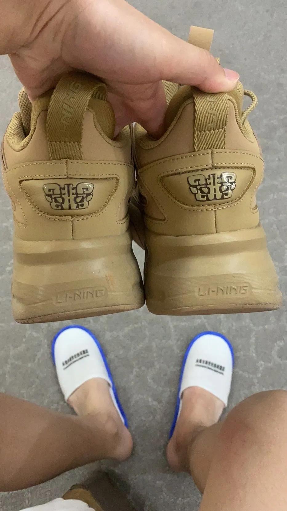 洋装虽然穿在身，但我心依然是中国心！