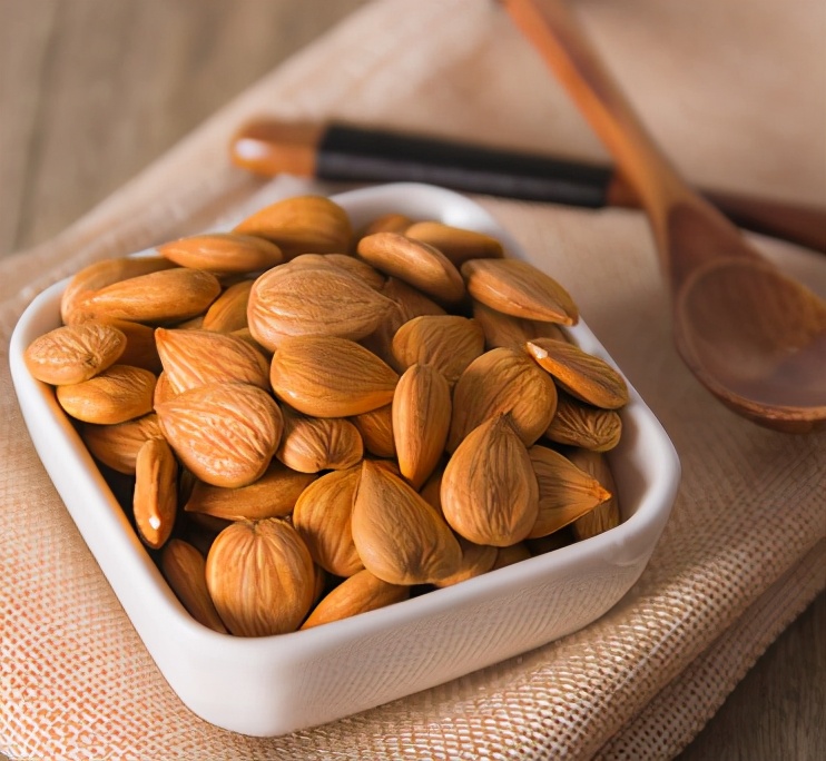 法令纹和笑纹的区别图文,法令纹与笑弧的区别