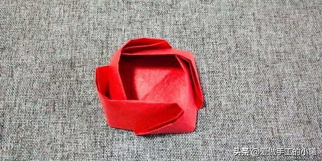 怎么用纸折一朵玫瑰花简单教程,折玫瑰花教程简单手工diy