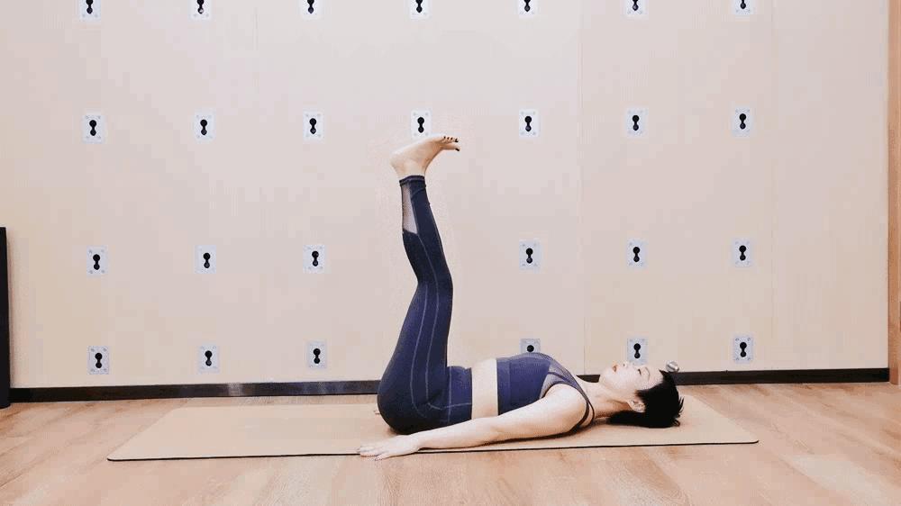 卷腹收腹瘦腰动作加长版,瘦肚子腰上赘肉最有效的方法卷腹