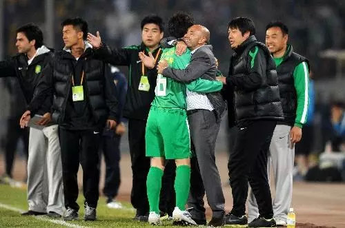 看足球的仪式,世界足球日主题日图