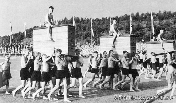 从纳粹战犯到英国著名球星—卡特.特劳特曼的传奇一生