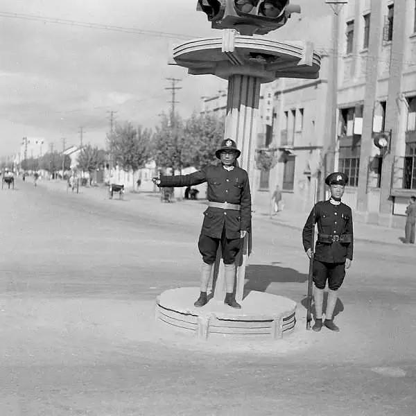 南京相隔百年的照片,南京城景对比图