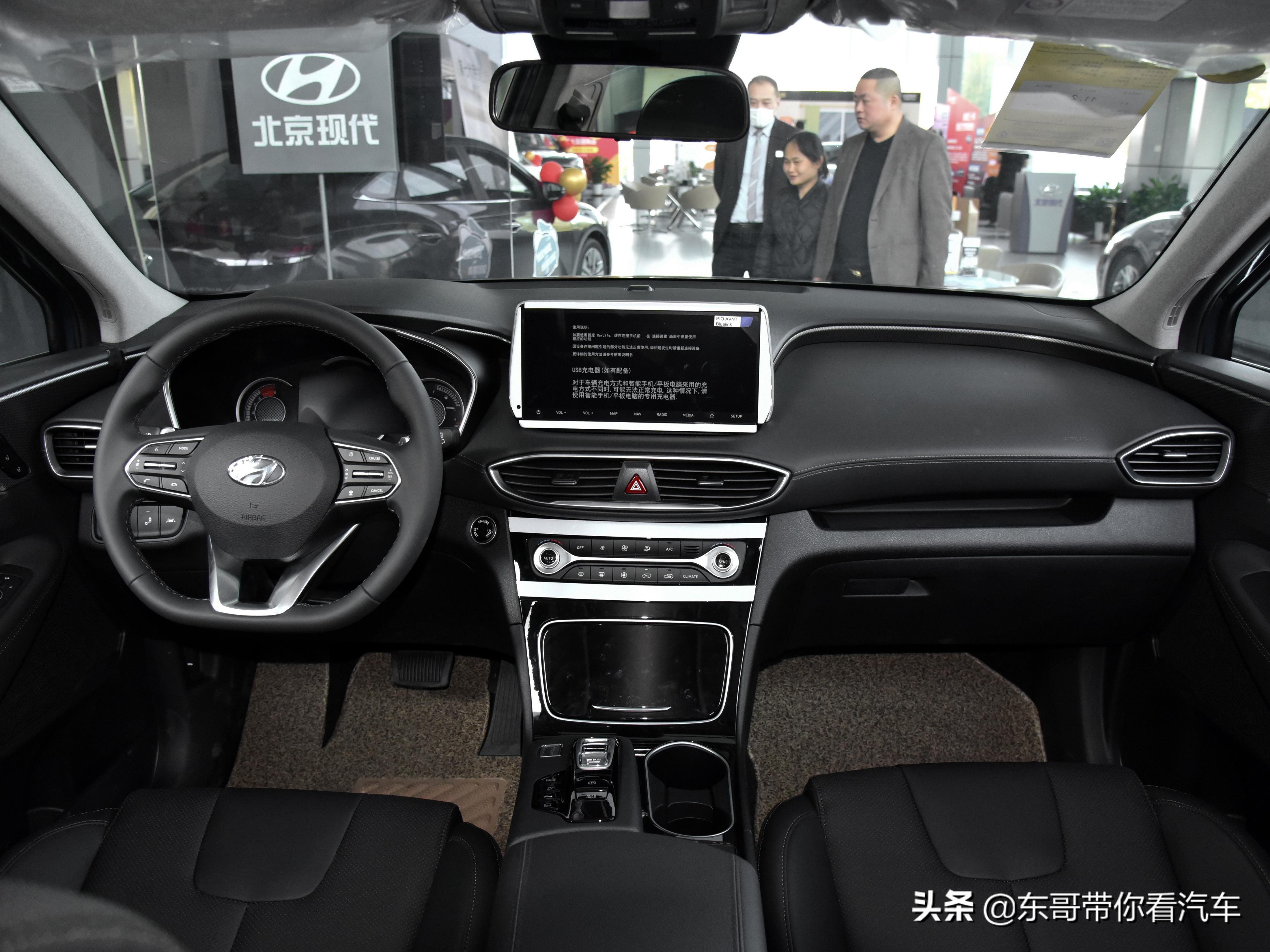 值得买的韩系suv全新胜达,新款现代胜达实车很有霸气感