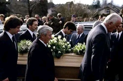 纪梵希与赫本的旷世情缘,纪梵希和赫本有没有爱过