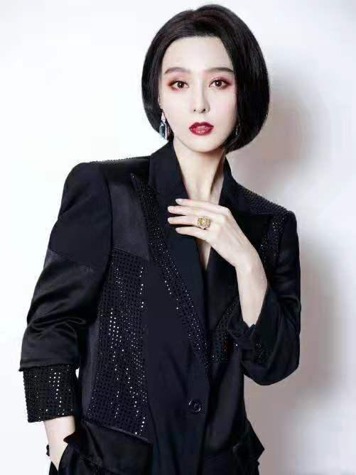 范冰冰复古短发刷新颜值巅峰,范冰冰短发造型西装