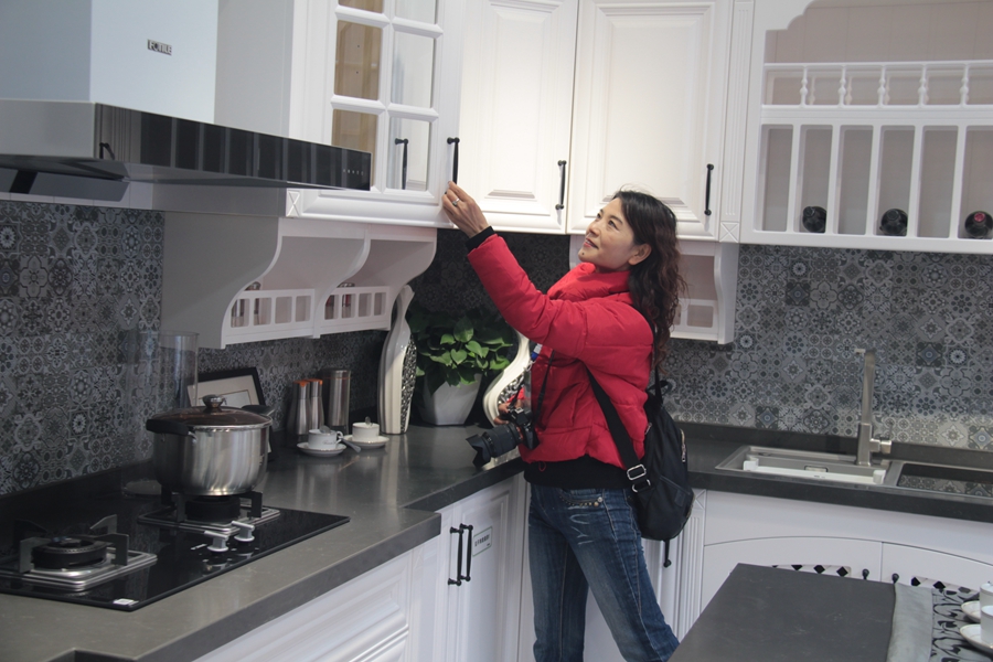 新洛阳信息港对认证商家开展走访回访活动助推企业发展